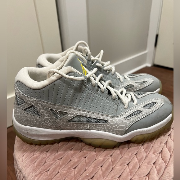 Jordan Retro 11 low. Silver Zest cool grey - Picture 1 of 4